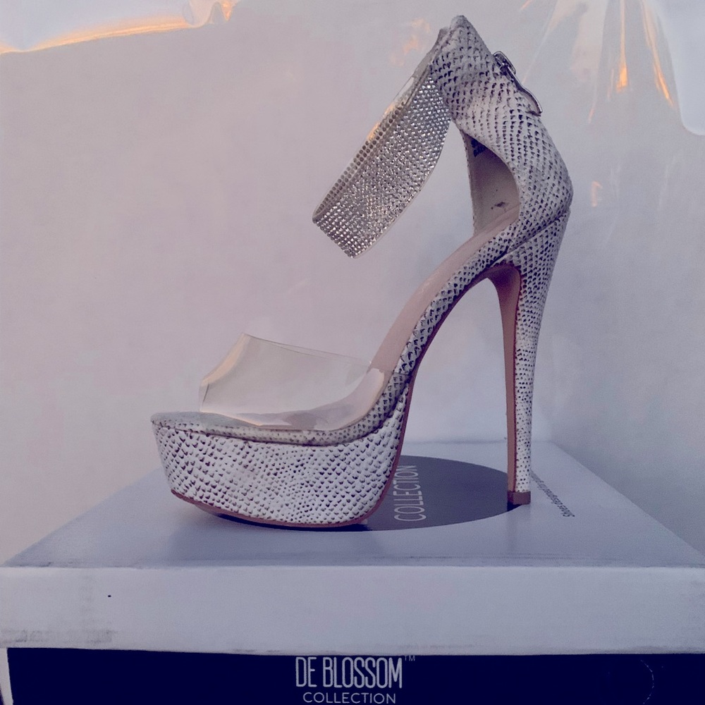 De blossom heels